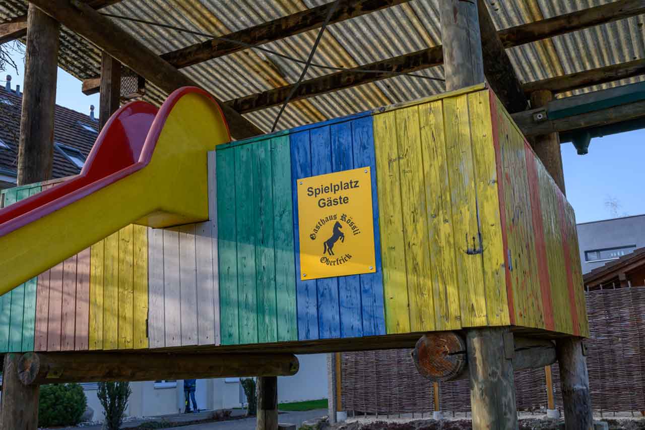 Abenteuer-Spielplatz für die kleinen Gäste des Gasthaus zum Rössli